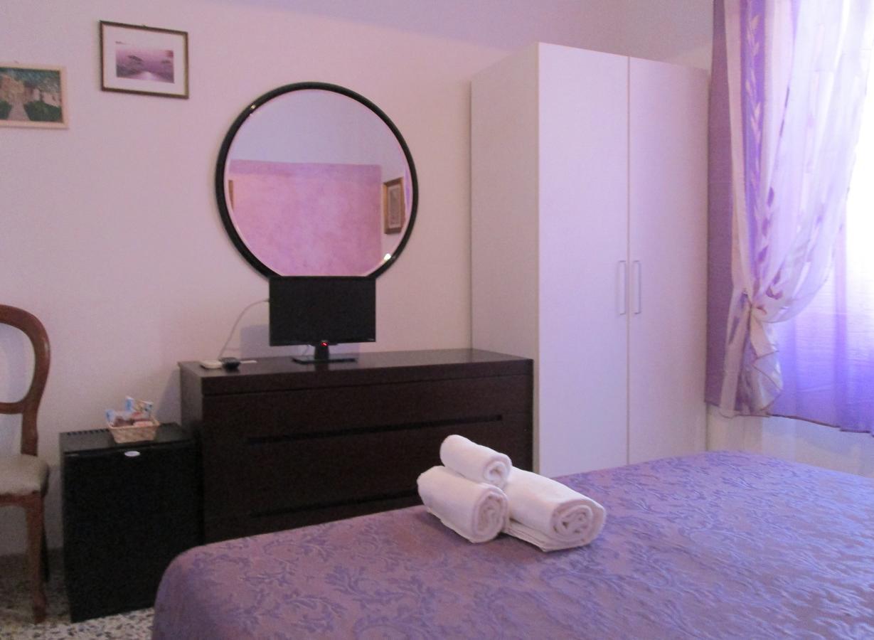 B&B Regina Margherita Piombino Bilik gambar