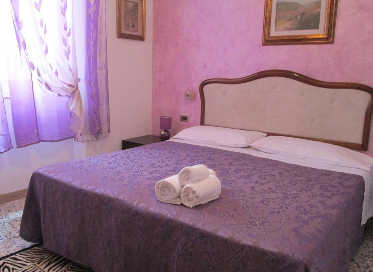 B&B Regina Margherita Piombino Bilik gambar